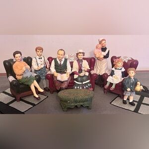 Charming Family Figurine Set • 11 pcs